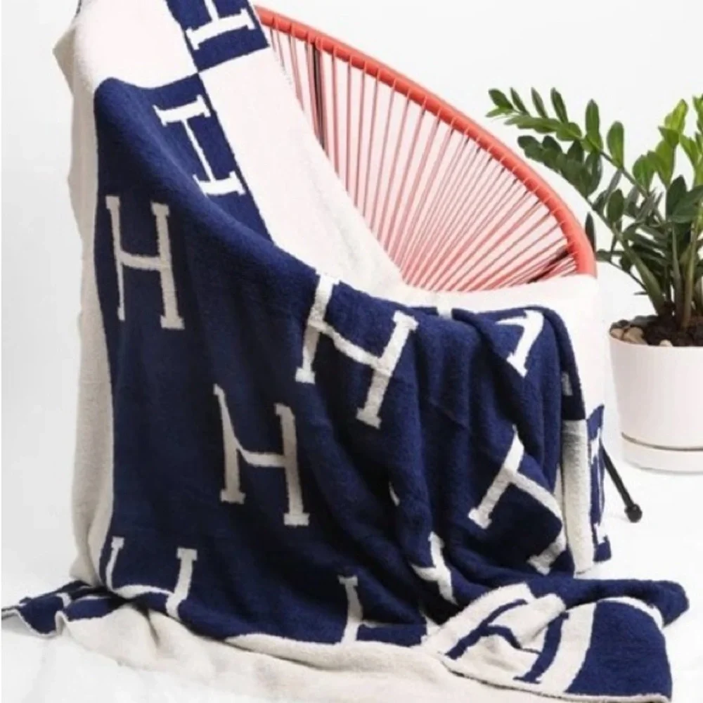 Black and White Throw Blanket set